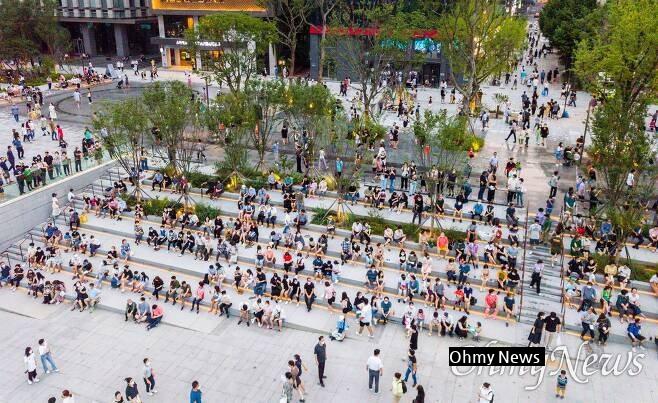 It's twice as wide as Gwanghwamun Square