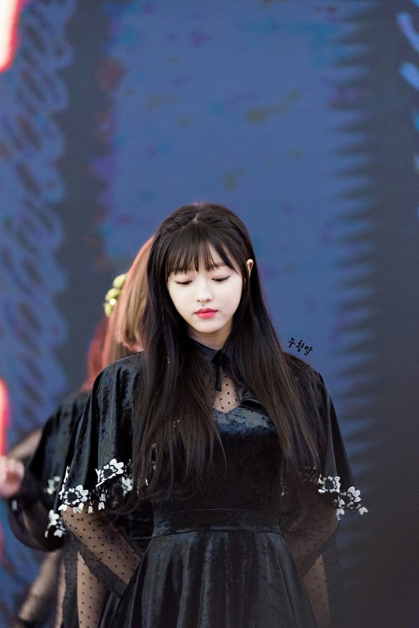 OH MY GIRL's YooA