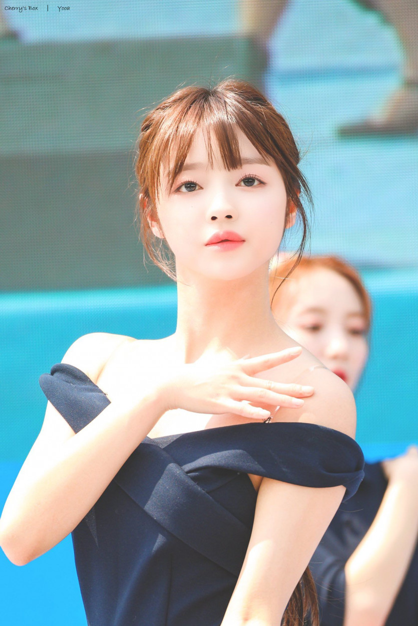 OH MY GIRL's YooA