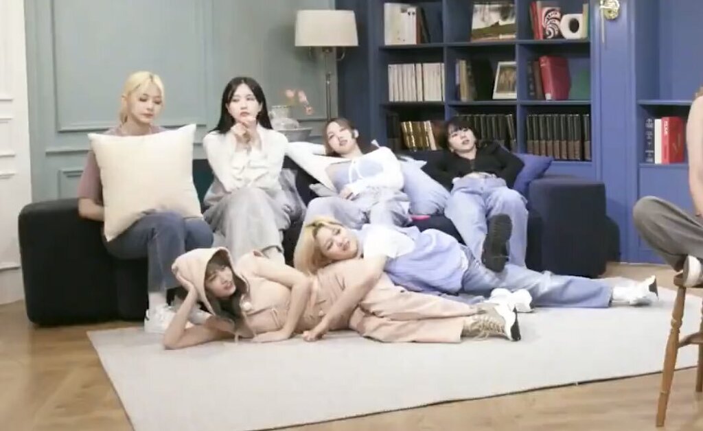 TWICE's Human Theater is so funny because they're not good at games