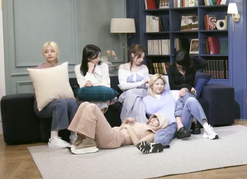 TWICE's Human Theater is so funny because they're not good at games