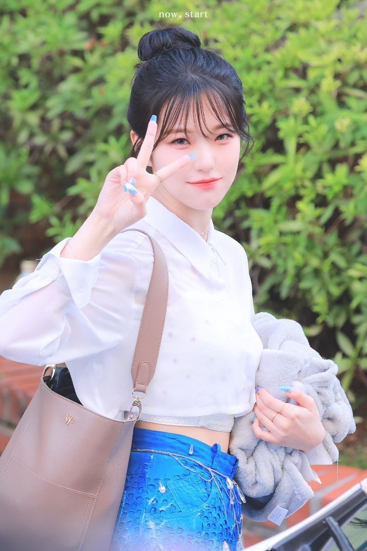 Cute fromis_9 Baek Jiheon