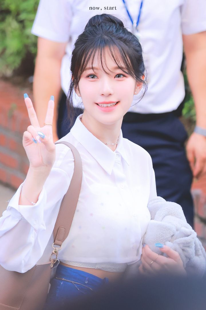 Cute fromis_9 Baek Jiheon