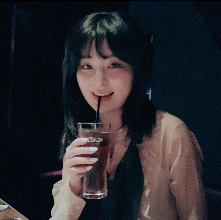 First-person perspective on a date with Seulgi