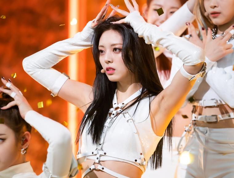 ITZY Yuna.jpg