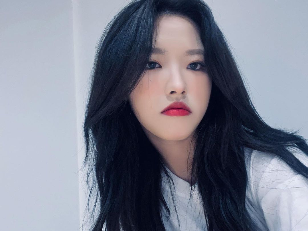 LOONA's Olivia Hye.jpg