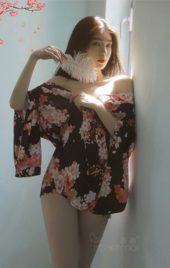 Sexy kimono