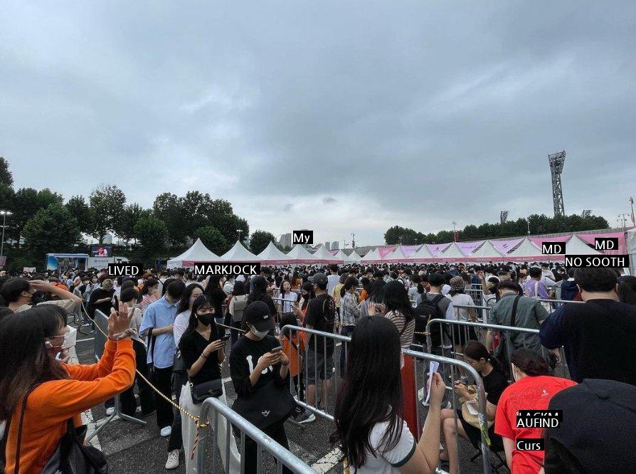 IU's concert situation, which attracts unprecedented spectators.jpg