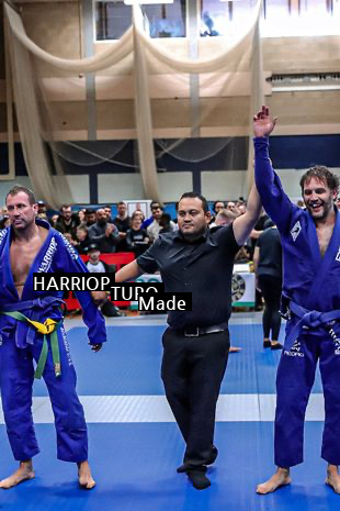 Movie star Tom Hardy wins jiu jitsu contest in UK