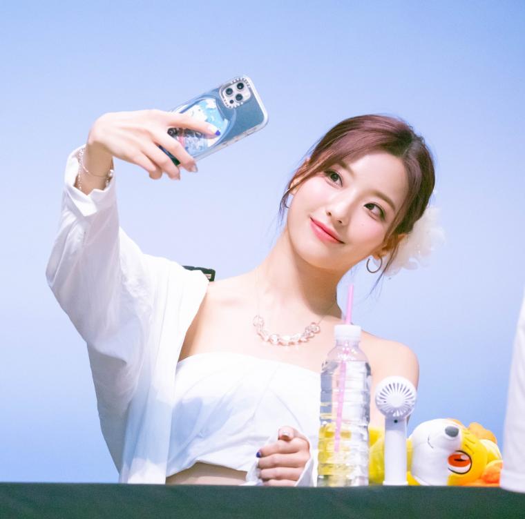 My standard is fromis_9 Lee Saerom