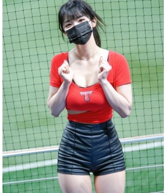 Lee Da-hye, a cheerleader who is drunk on five consecutive wins