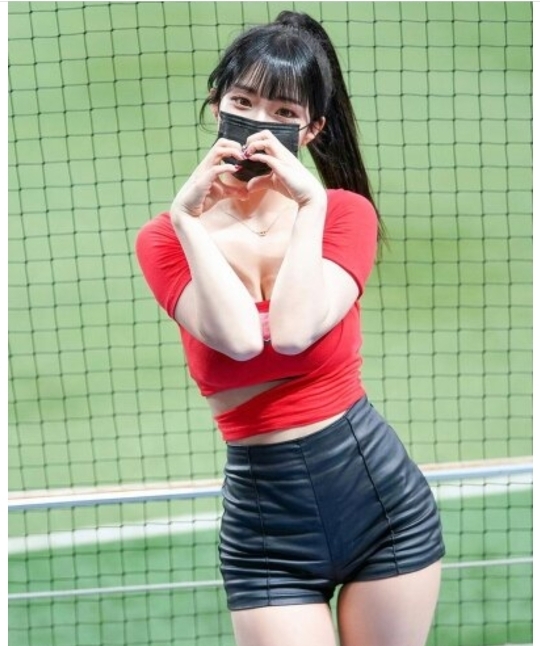 Lee Da-hye, a cheerleader who is drunk on five consecutive wins