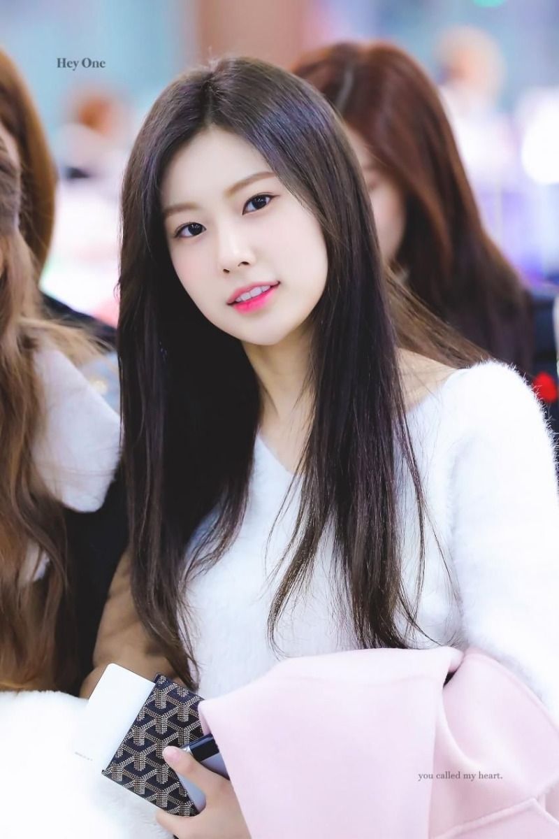 Kang Hyewon