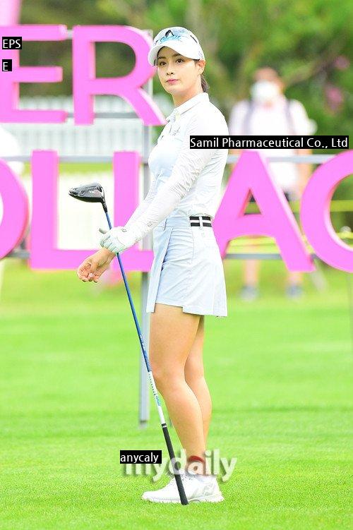 a 1996-born golfer who looks like Kim Taehee