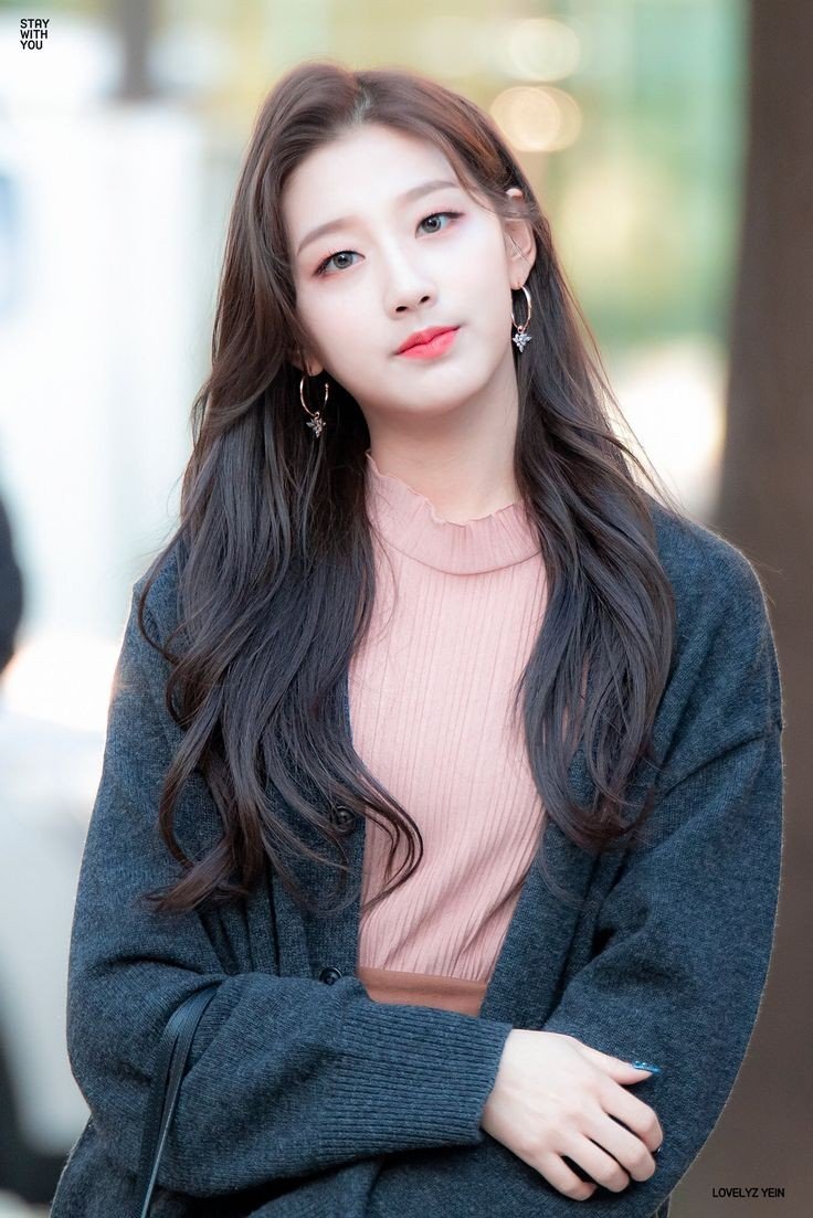 Lovelyz Jeong Ye-In 3