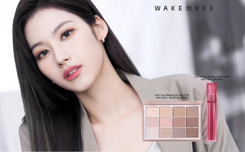 TWICE SANA's Wakemake Beauty Autumn pictorial