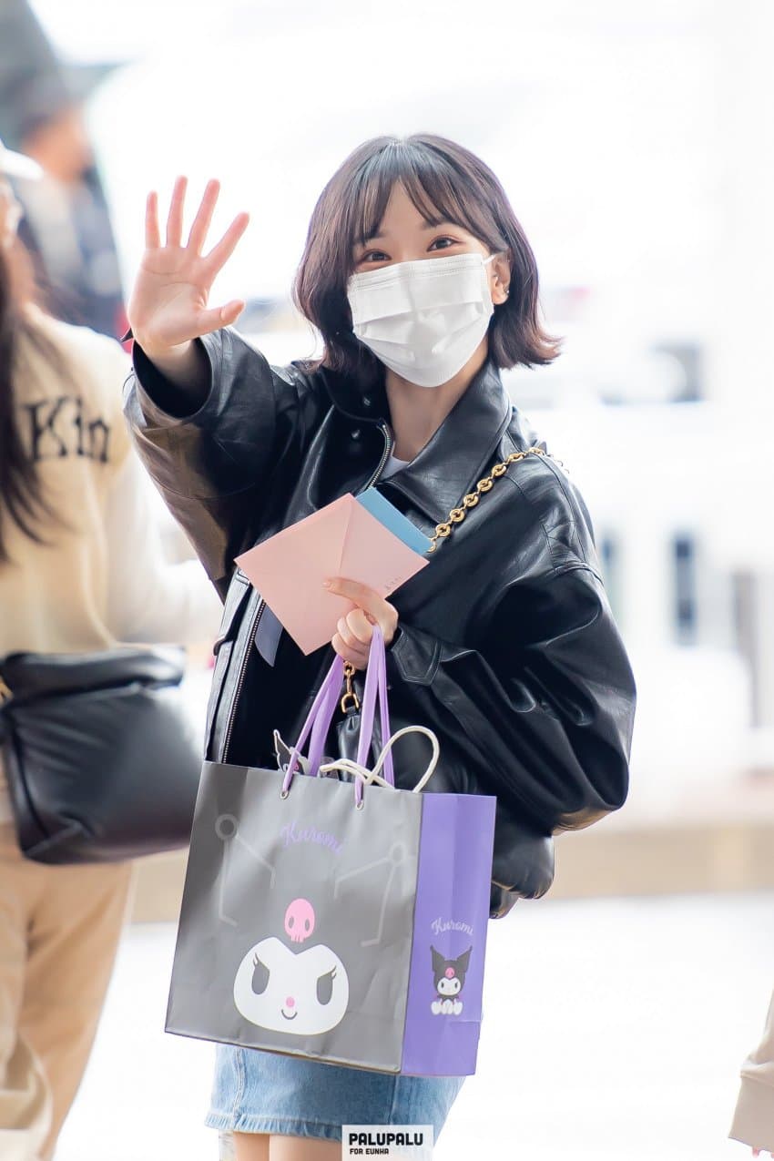 Eunha's departure from Incheon Airport