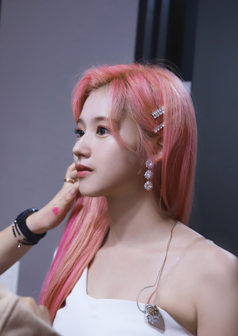 TWICE SANA