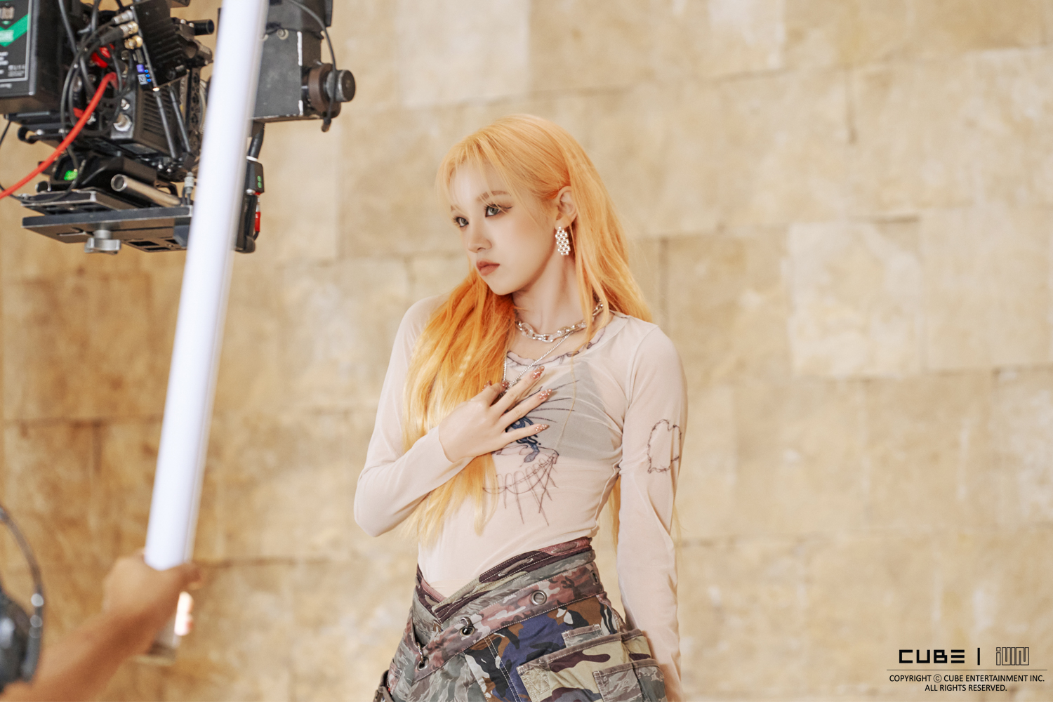 Behind the scenes of (G)I-DLE's Nxde MV shoot