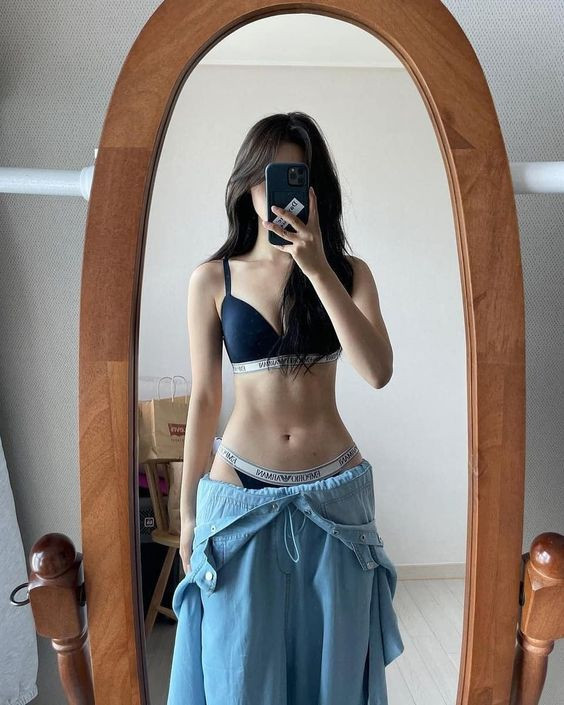 It's worth taking a selfie to show off your body