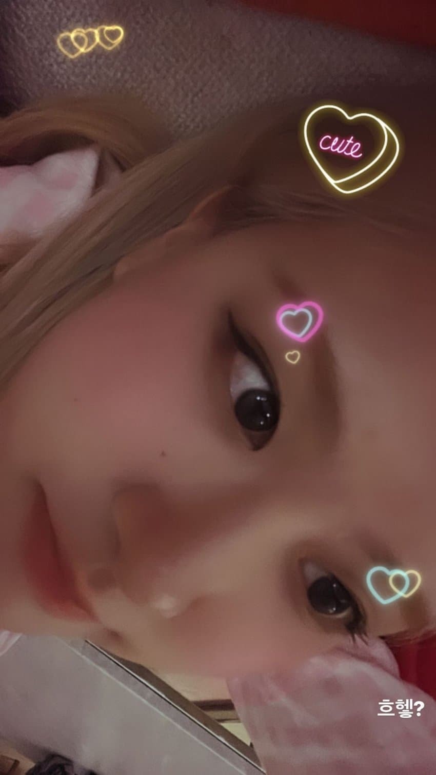 BLACKPINK Rose posted a close-up selfie