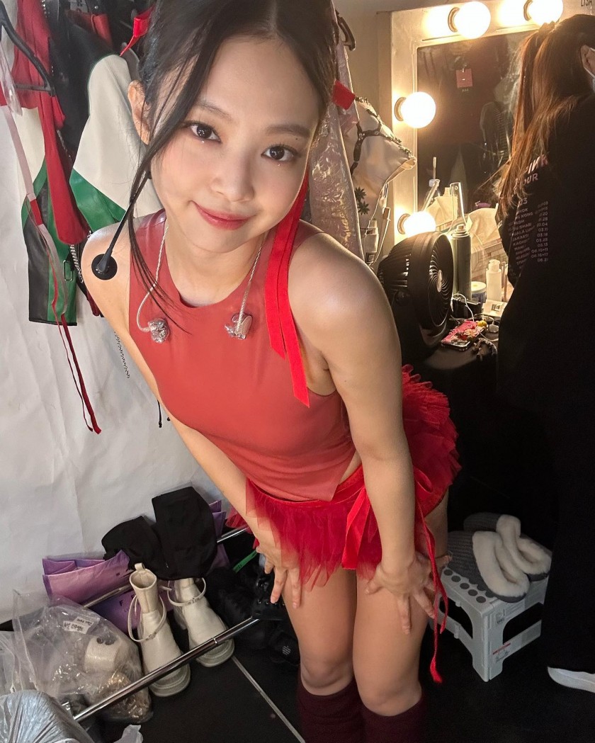 BLACKPINK JENNIE appeared at BLACKPINK's concert