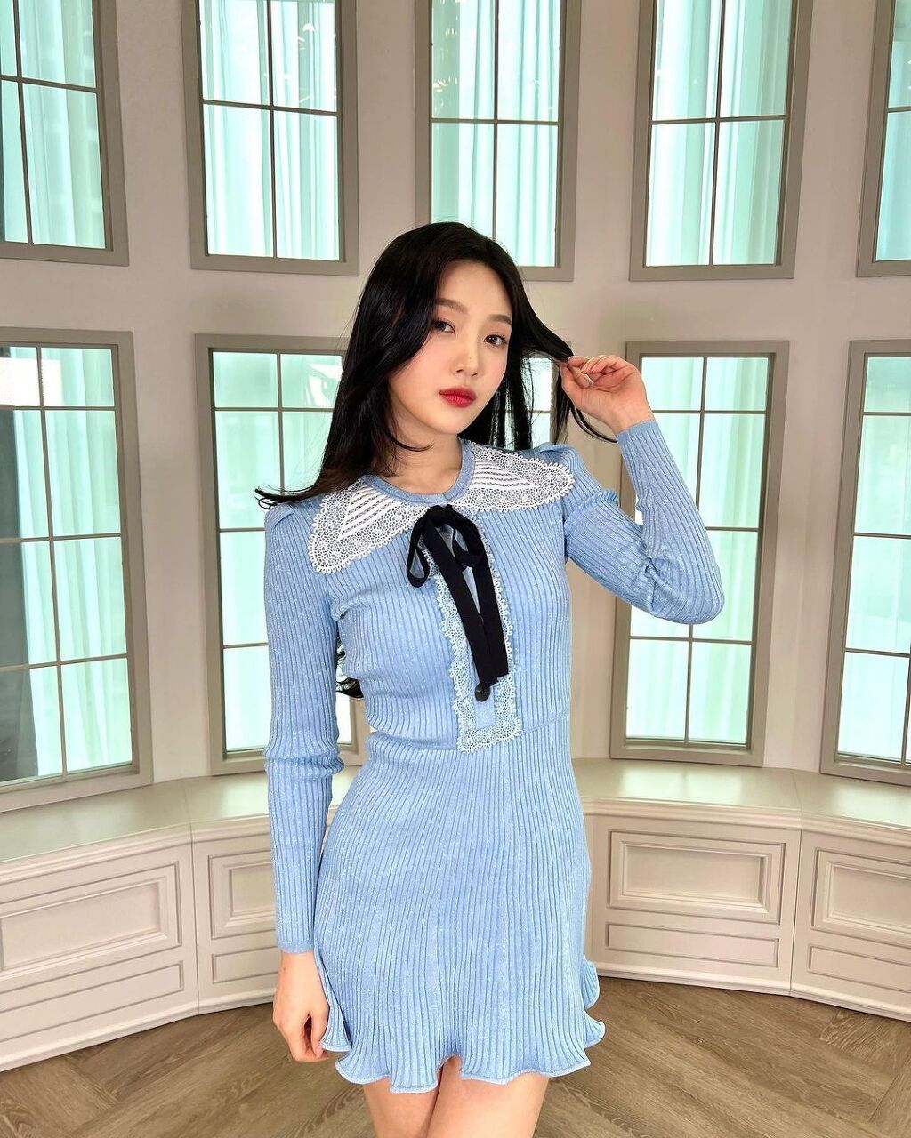 Red Velvet Joy's girlfriend look