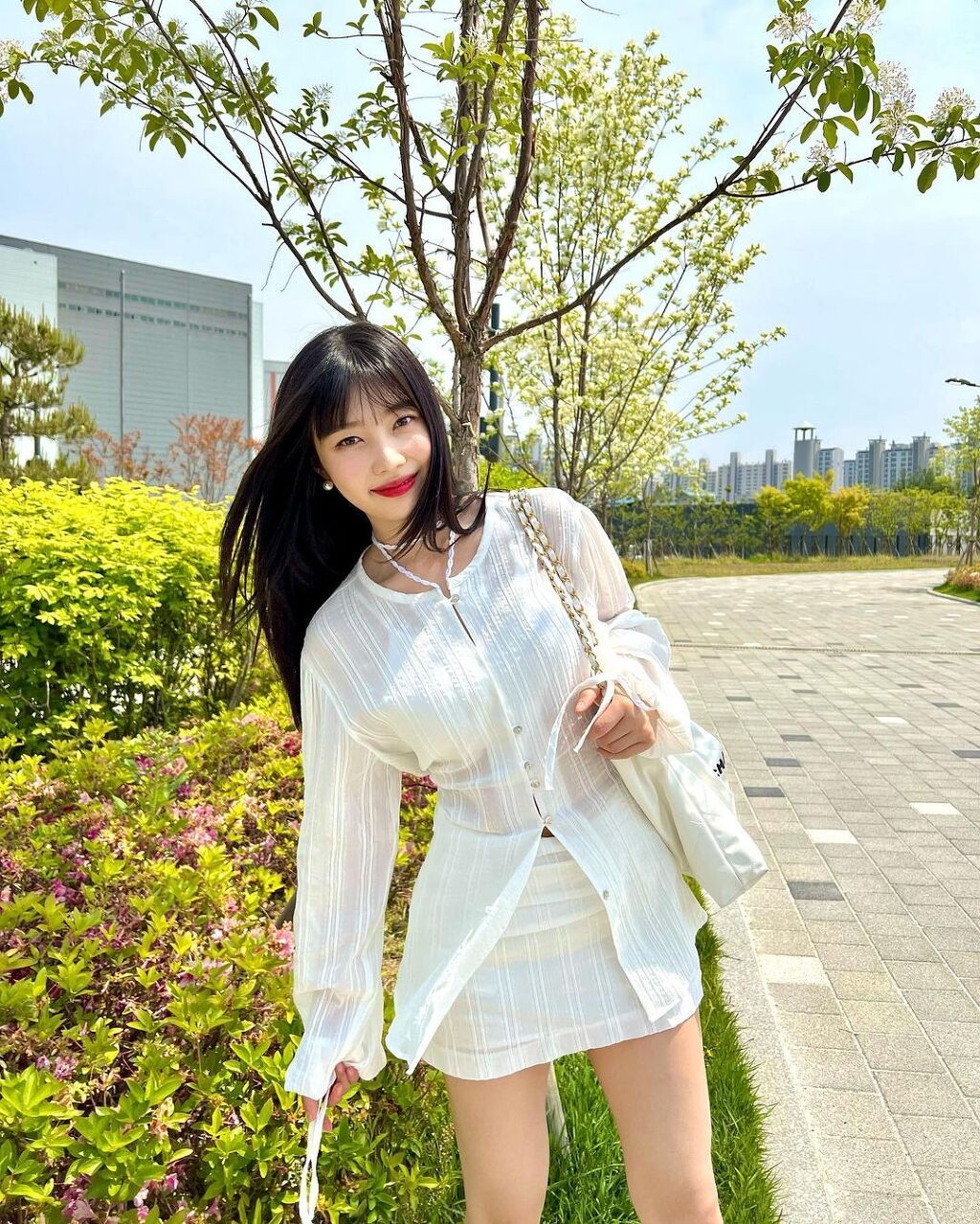 Red Velvet Joy's girlfriend look