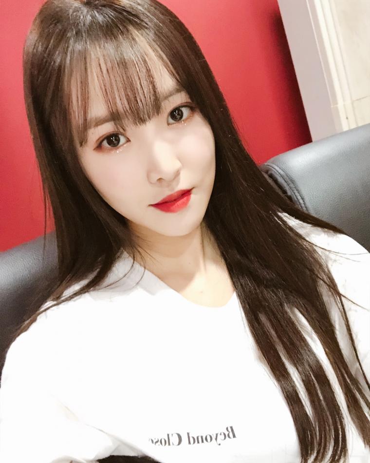 GFRIEND's Yuju