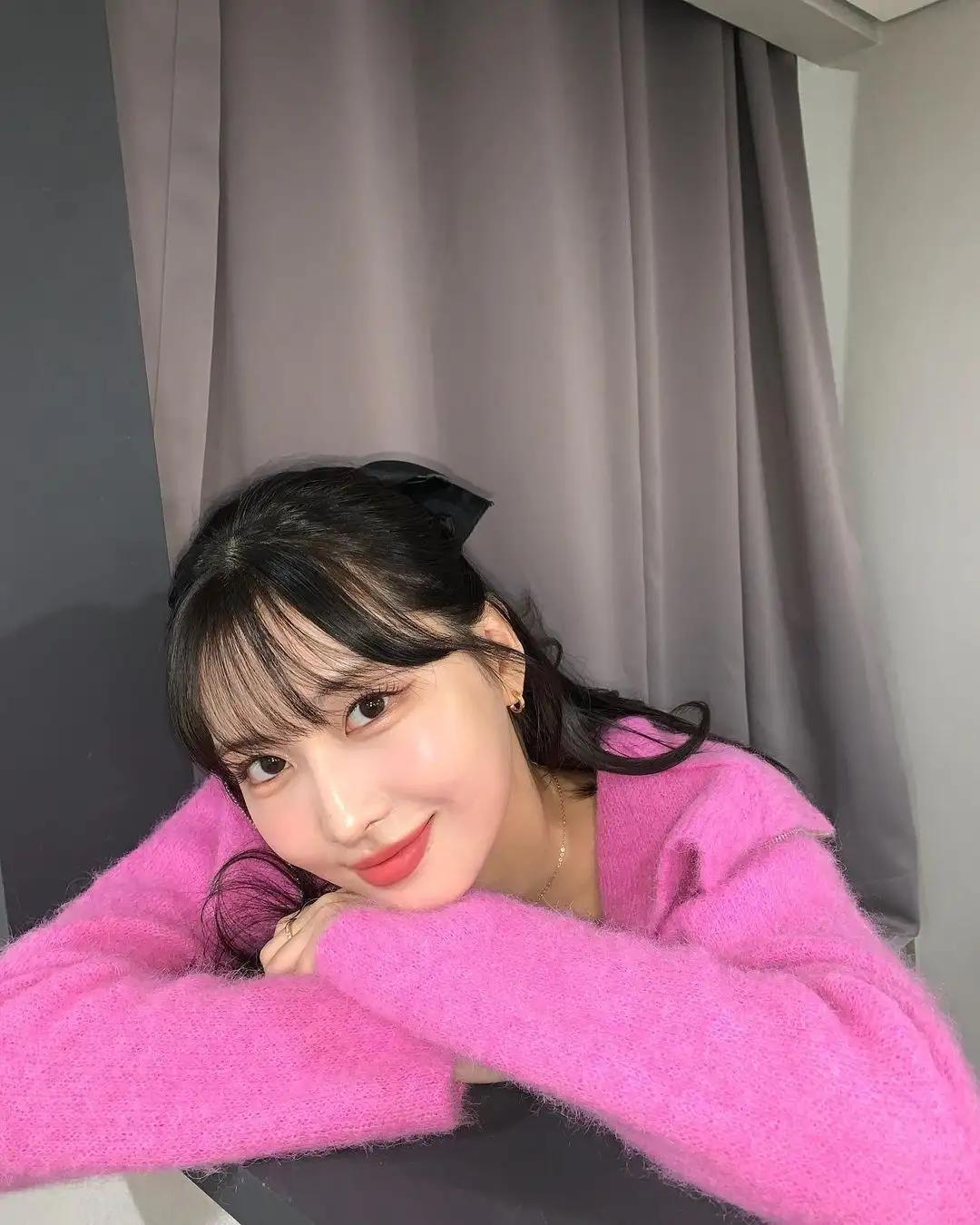 TWICE MOMO