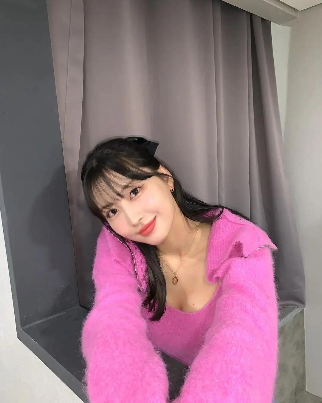 TWICE MOMO