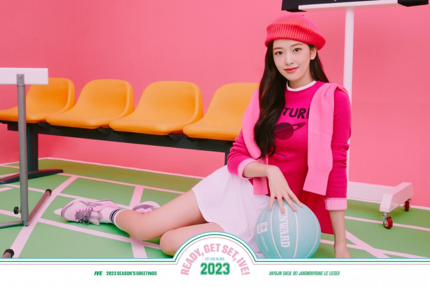 Ive Ive 2023 Season's Greetings