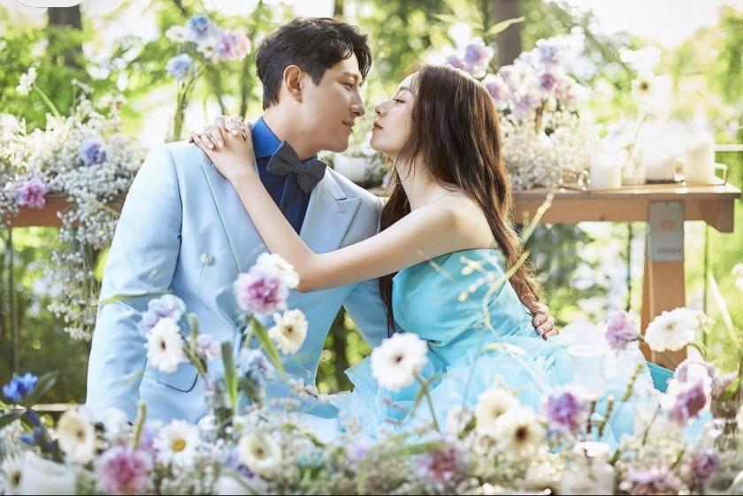 KT Hwang Jae-kyun - T-ARA Jiyeon Wedding Photo