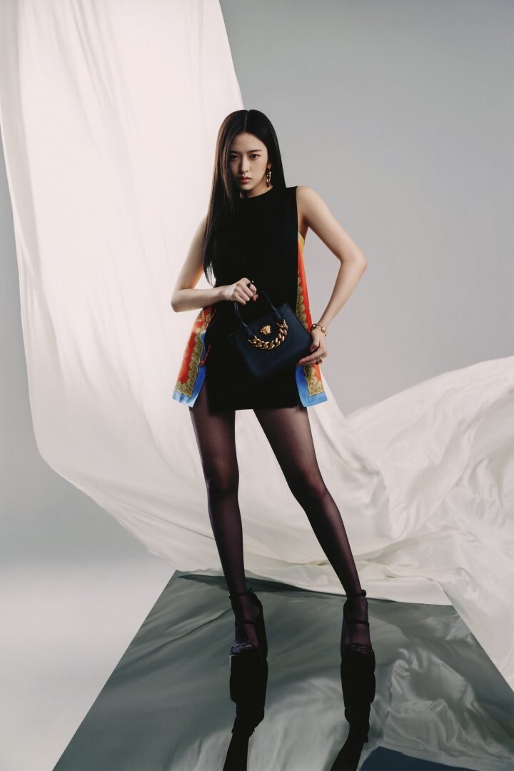 Ahn Yu-jin Versace 2022 SS Campaign