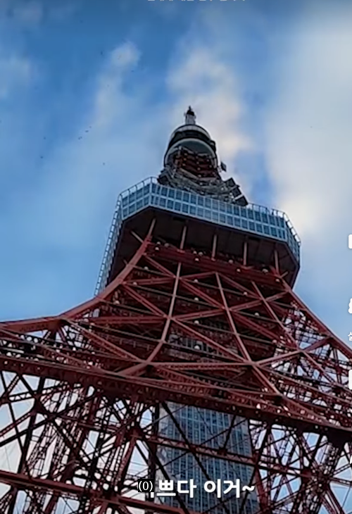 A travel YouTuber who is still meeting beautiful women in Japan