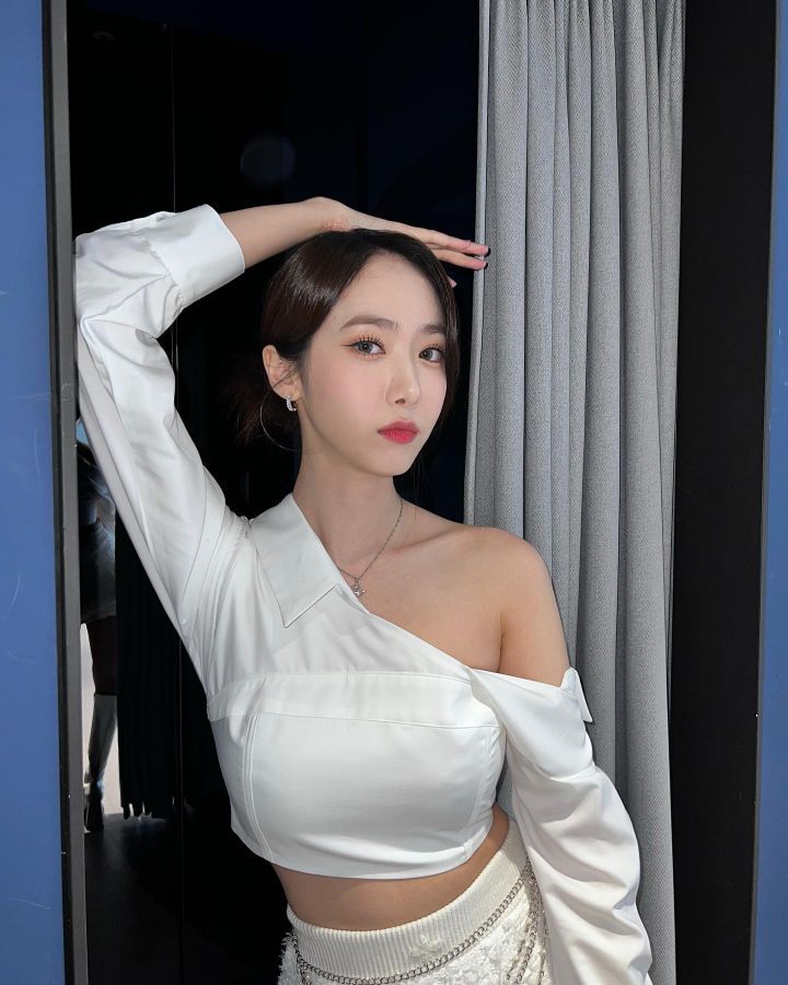 White SinB Insta