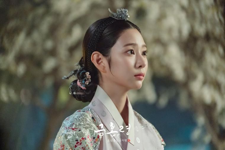 Crown Prince Minju, who has a good heart and face - Golden Spirit