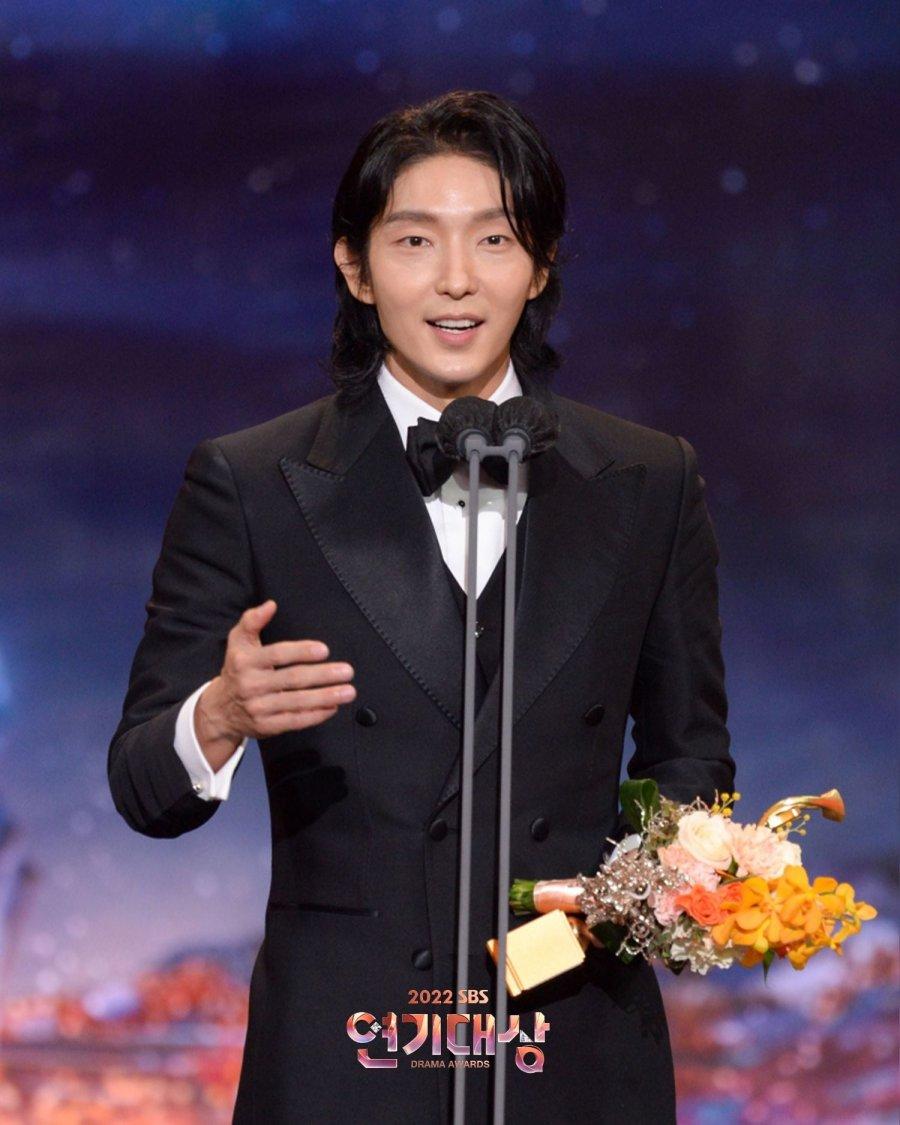 The winner of SBS Drama Awards