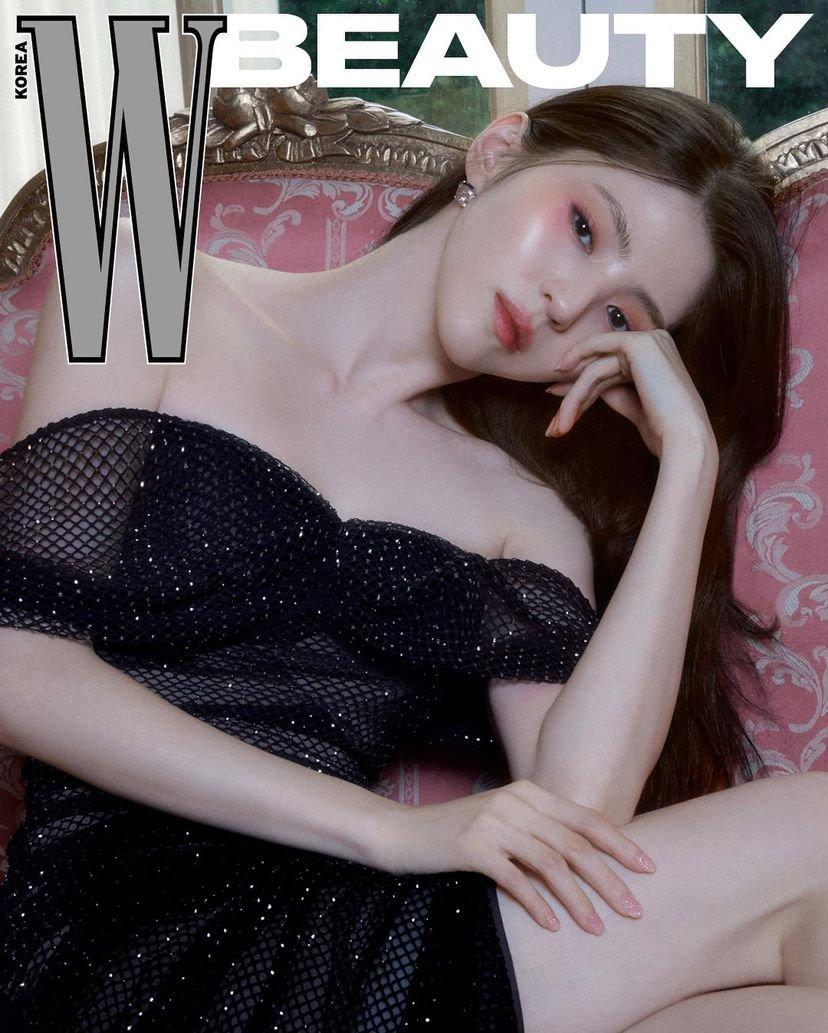 Han Sohee's W Korea photo