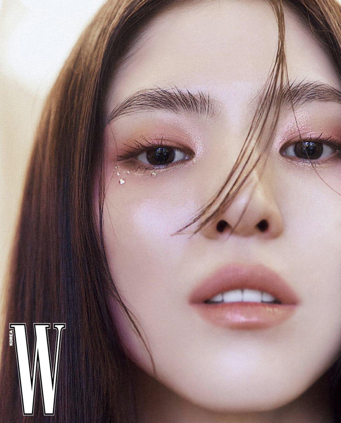 Han Sohee's W Korea photo