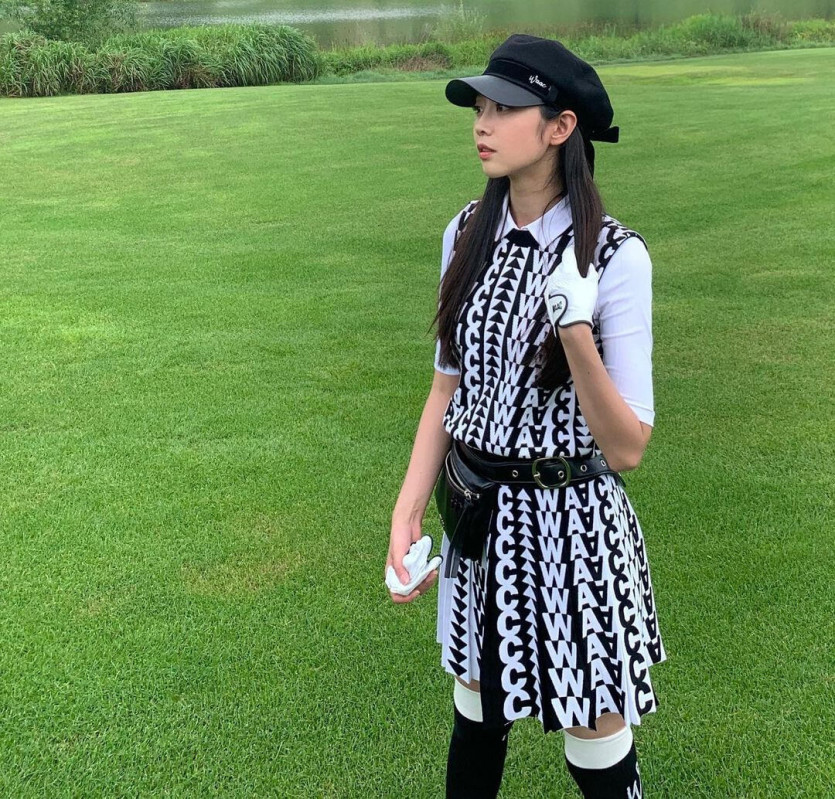 Lovelyz Seo Ji-Soo on the Golf Field