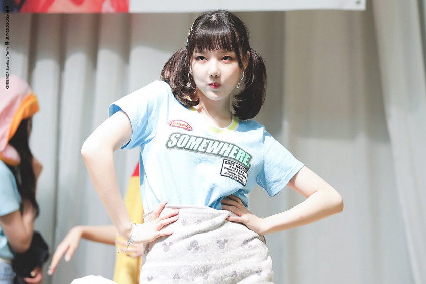 GFRIEND's Yerin and Eunha.