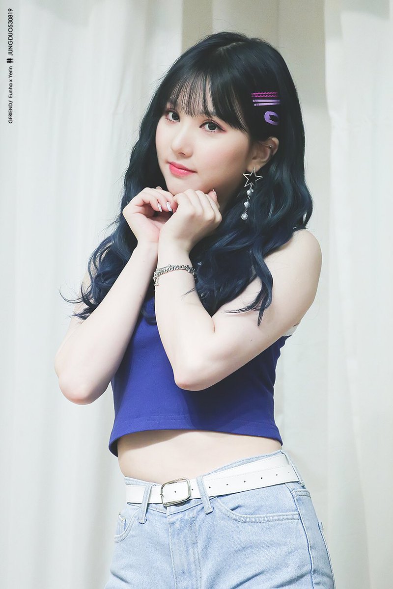 GFRIEND's Yerin and Eunha.