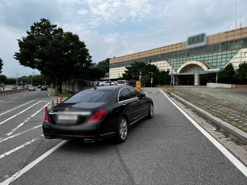 The parking skills and call manners of a Mercedes owner.