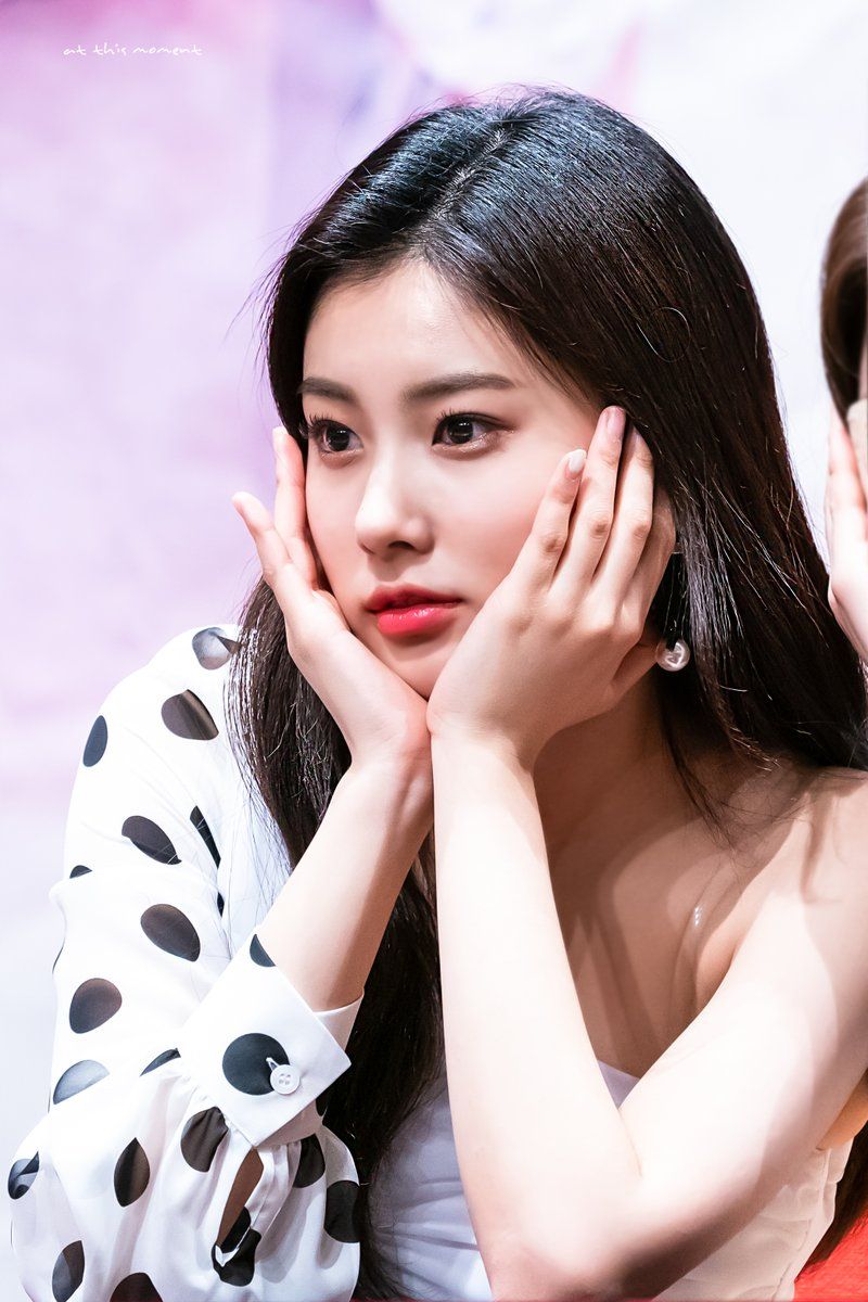 Kang Hyewon