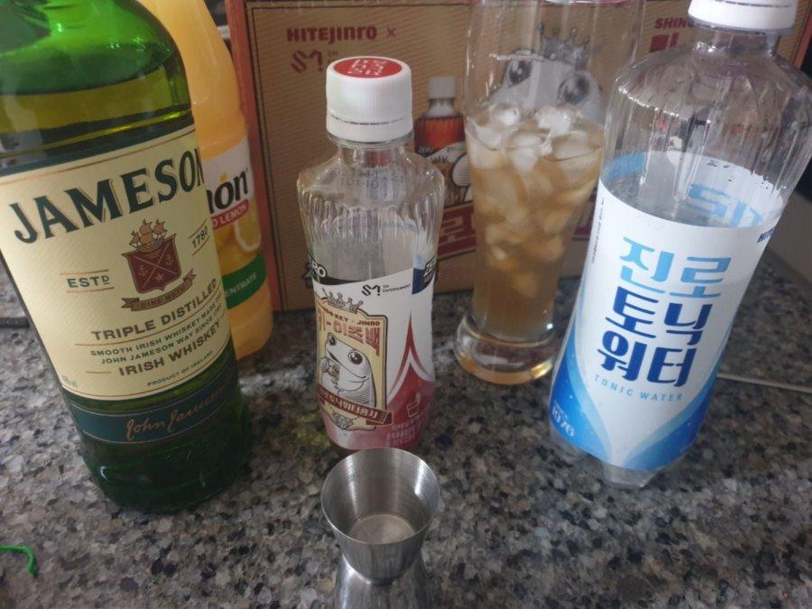 Highball is really easy to make at home.