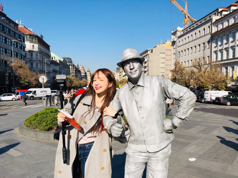 Hani in Prague, EXID.