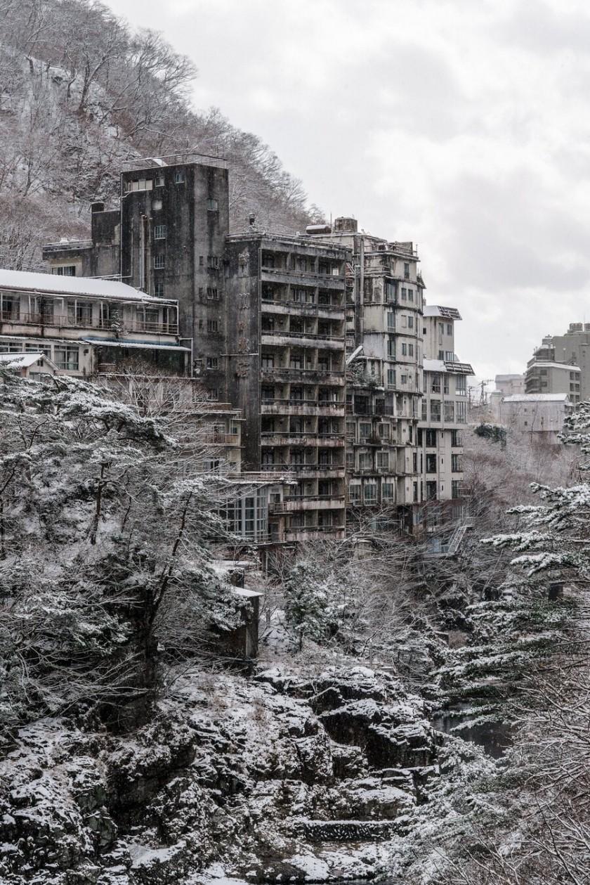 Japan's neglected hot spring ruins.jpg