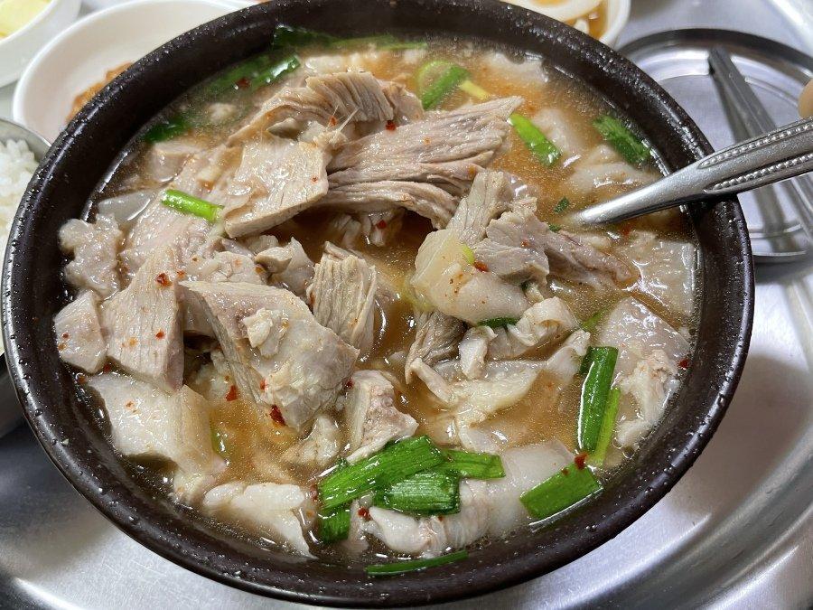 8,500 nyang of pork and rice soup.