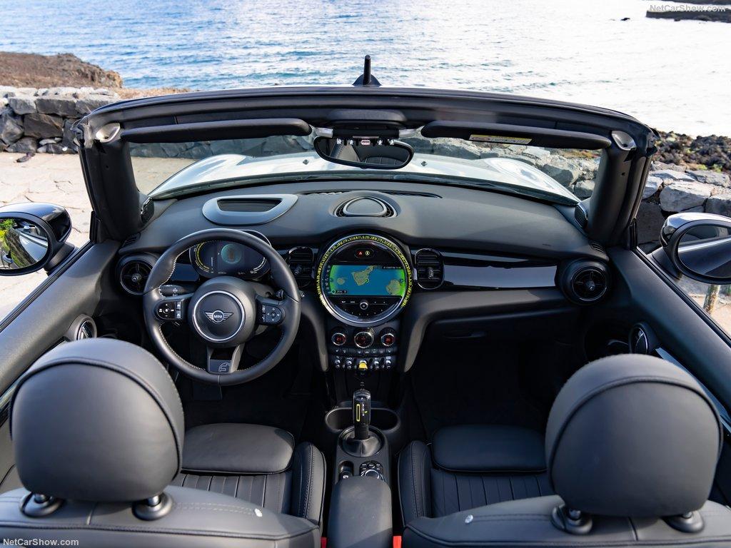 Mini Cooper SE Convertible